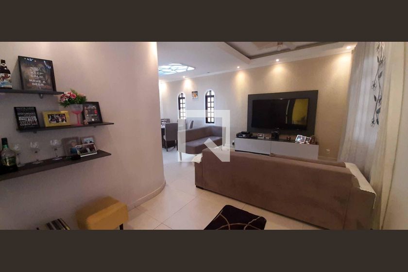 Casa, 3 quartos, 300 m² - Foto 1