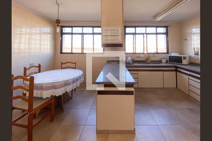 Casa, 3 quartos, 330 m² - Foto 47