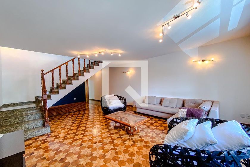 Casa, 4 quartos, 358 m² - Foto 1