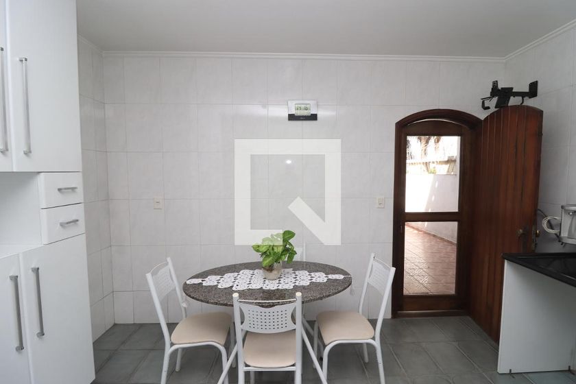 Casa, 3 quartos, 240 m² - Foto 85