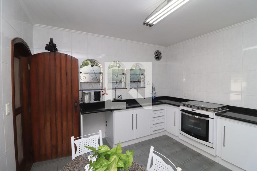 Casa, 3 quartos, 240 m² - Foto 79