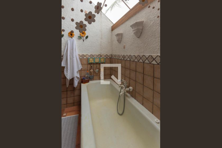 Casa à Venda - Parque Prado, 3 Quartos,  346 m2 em , Campinas - sp | SoloBR