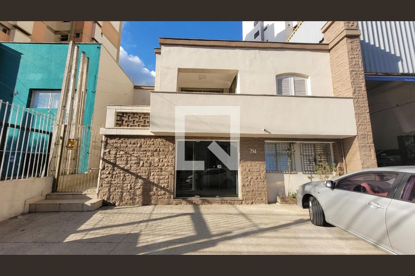 Casa à Venda - Cambuí, 15 Quartos,  167 m2 em , Campinas - sp | SoloBR
