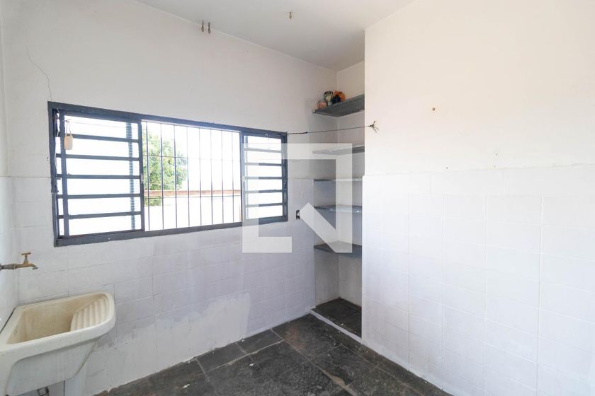 Casa à Venda - Jardim Santana, 5 Quartos,  120 m2 em , Campinas - sp | SoloBR