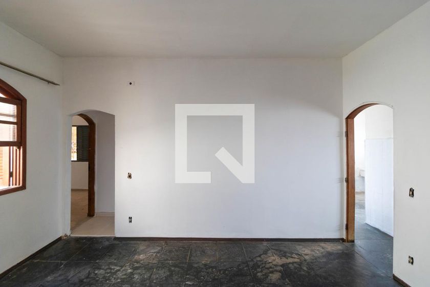 Casa à Venda - Jardim Santana, 5 Quartos,  120 m2 em , Campinas - sp | SoloBR