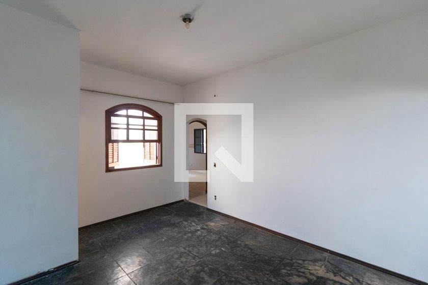 Casa à Venda - Jardim Santana, 5 Quartos,  120 m2 em , Campinas - sp | SoloBR