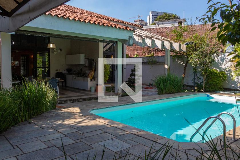 Casa, 4 quartos, 315 m² - Foto 47