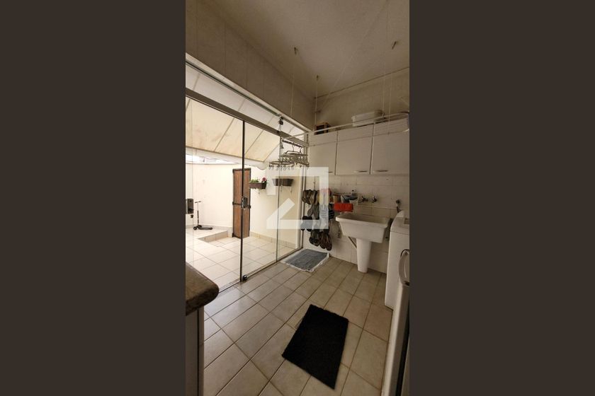 Casa à Venda - Nova Campinas, 4 Quartos,  300 m2 em , Campinas - sp | SoloBR