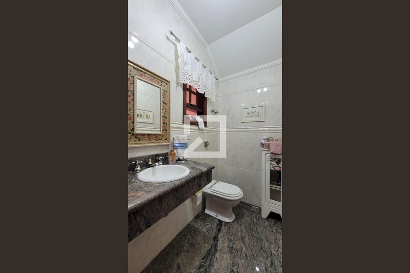 Casa à Venda - Nova Campinas, 4 Quartos,  300 m2 em , Campinas - sp | SoloBR