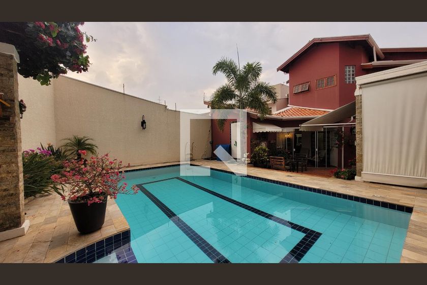 Casa à Venda - Nova Campinas, 4 Quartos,  300 m2 em , Campinas - sp | SoloBR