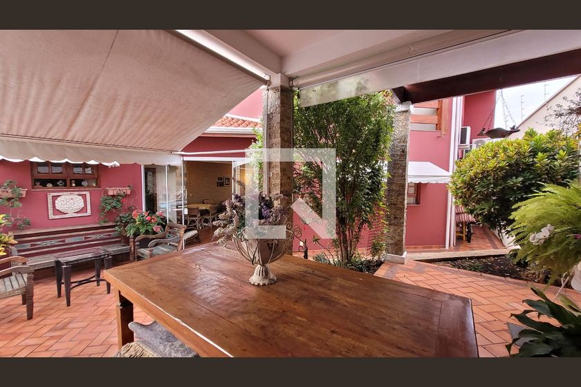 Casa à Venda - Nova Campinas, 4 Quartos,  300 m2 em , Campinas - sp | SoloBR