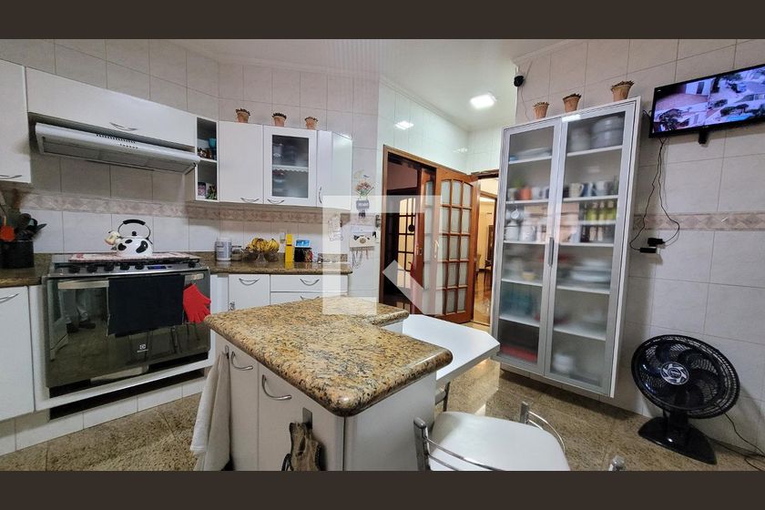 Casa à Venda - Nova Campinas, 4 Quartos,  300 m2 em , Campinas - sp | SoloBR