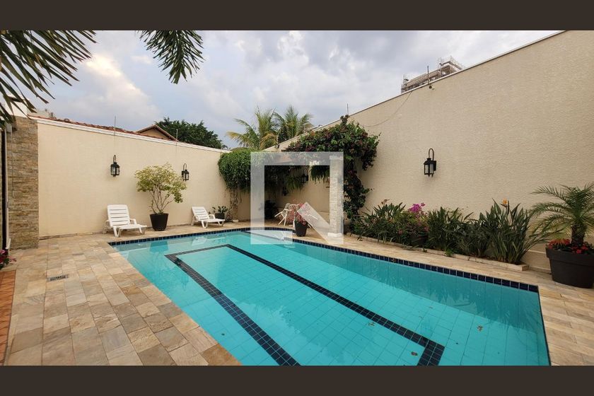 Casa à Venda - Nova Campinas, 4 Quartos,  300 m2 em , Campinas - sp | SoloBR