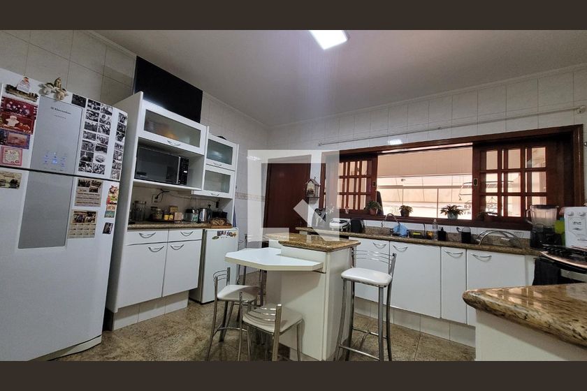 Casa à Venda - Nova Campinas, 4 Quartos,  300 m2 em , Campinas - sp | SoloBR