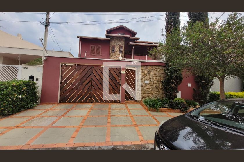 Casa à Venda - Nova Campinas, 4 Quartos,  300 m2 em , Campinas - sp | SoloBR