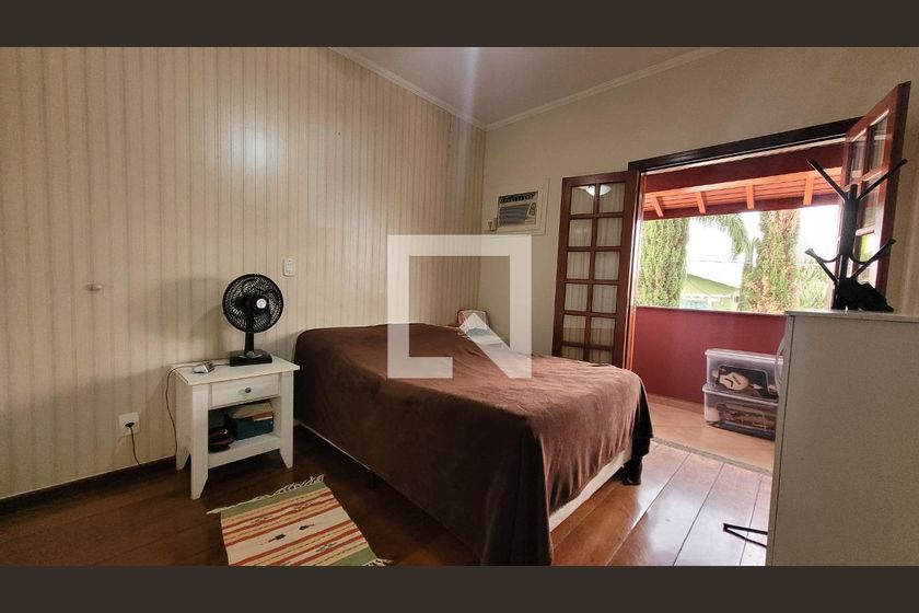 Casa à Venda - Nova Campinas, 4 Quartos,  300 m2 em , Campinas - sp | SoloBR