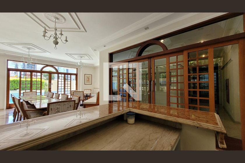Apartamento à Venda - Cambuí, 1 Quarto,  72 m2 em , Campinas - sp | SoloBR