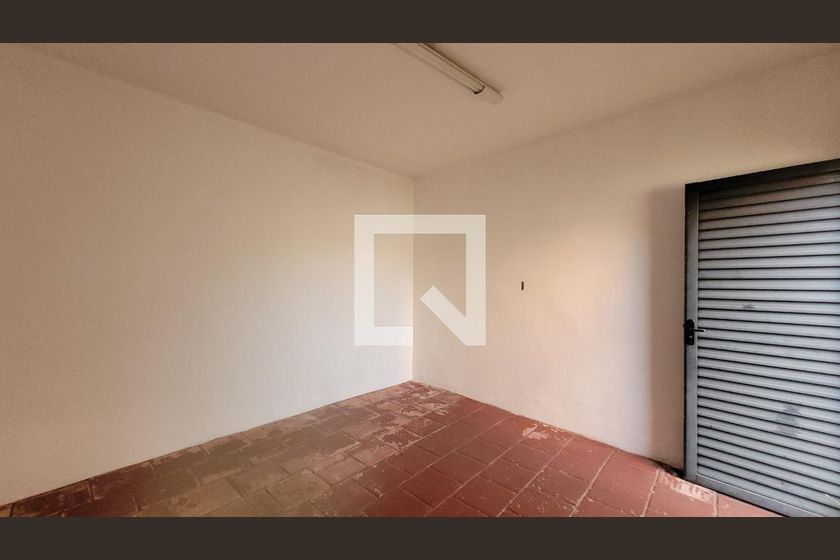 Casa à Venda - Bosque, 3 Quartos,  300 m2 em , Campinas - sp | SoloBR