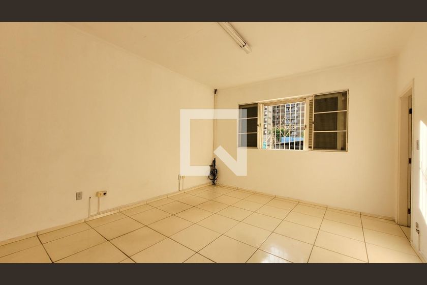 Casa à Venda - Bosque, 3 Quartos,  300 m2 em , Campinas - sp | SoloBR