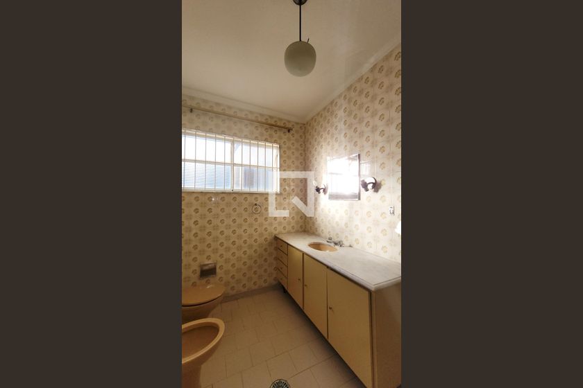 Casa à Venda - Bosque, 3 Quartos,  300 m2 em , Campinas - sp | SoloBR