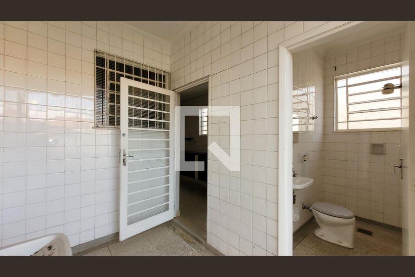 Casa à Venda - Bosque, 3 Quartos,  300 m2 em , Campinas - sp | SoloBR