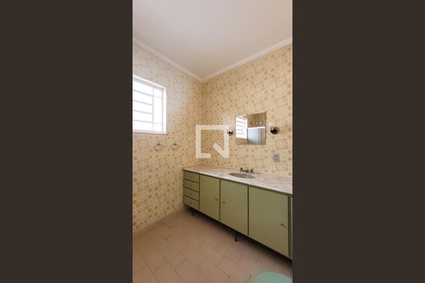 Casa à Venda - Bosque, 3 Quartos,  300 m2 em , Campinas - sp | SoloBR