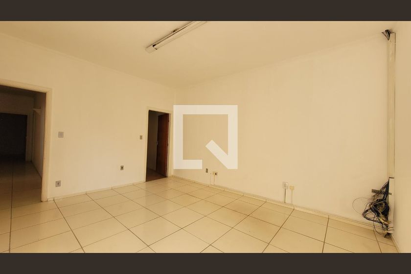 Casa à Venda - Bosque, 3 Quartos,  300 m2 em , Campinas - sp | SoloBR