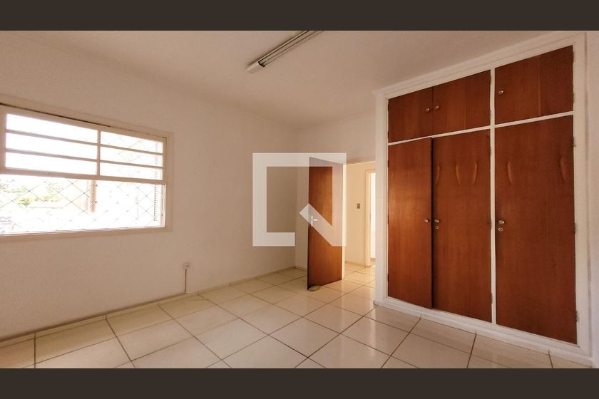 Casa à Venda - Bosque, 3 Quartos,  300 m2 em , Campinas - sp | SoloBR