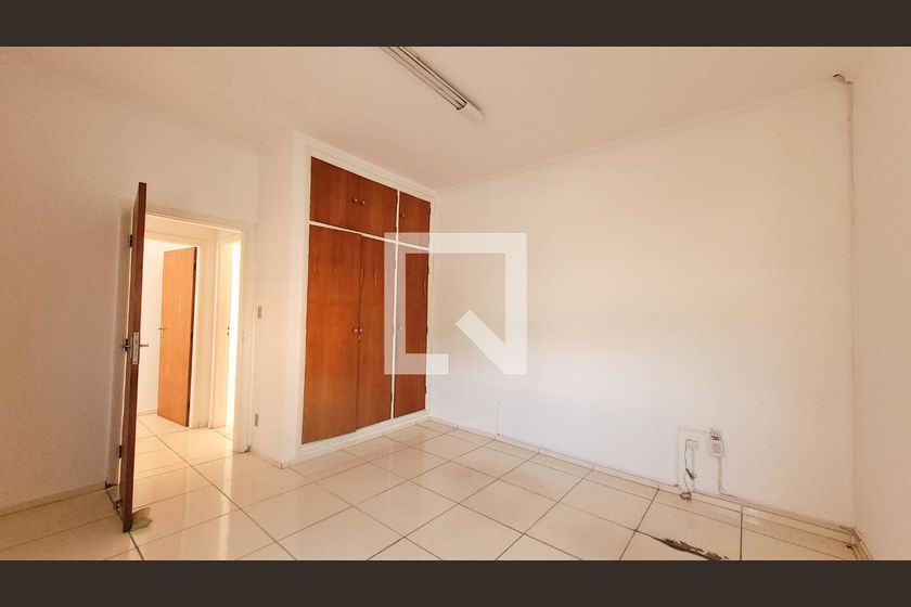 Casa à Venda - Bosque, 3 Quartos,  300 m2 em , Campinas - sp | SoloBR