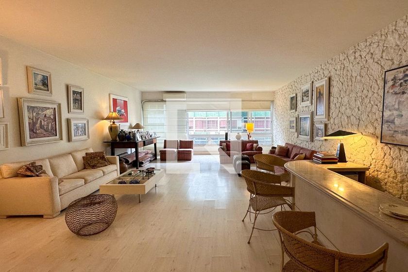 Apartamento, 3 quartos, 170 m² - Foto 1