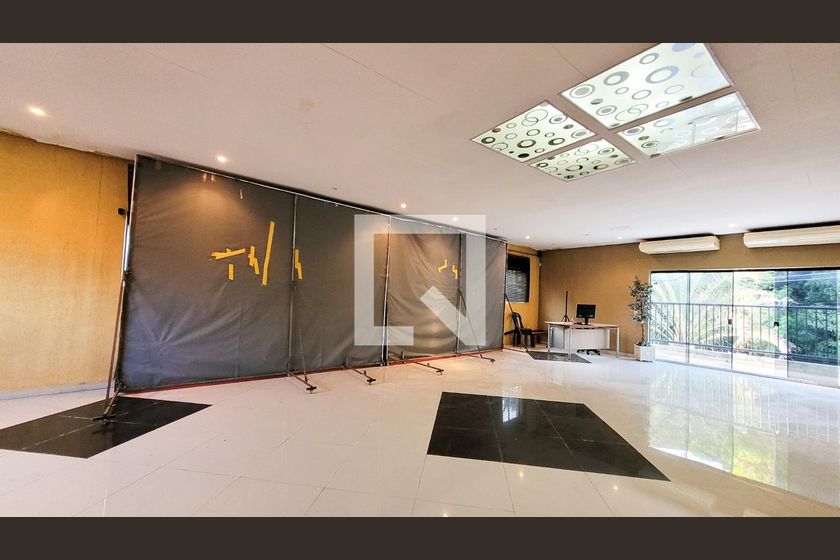Casa à Venda - Jardim Chapadão, 2 Quartos,  411 m2 em , Campinas - sp | SoloBR