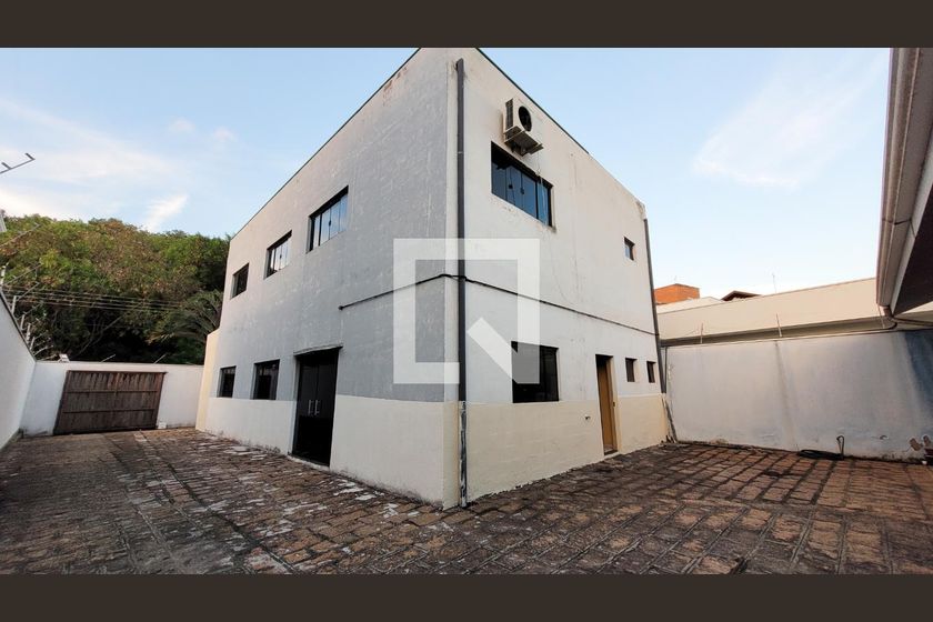 Casa à Venda - Jardim Chapadão, 2 Quartos,  411 m2 em , Campinas - sp | SoloBR