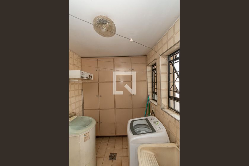 Casa à Venda - Nova Campinas, 4 Quartos,  278 m2 em , Campinas - sp | SoloBR