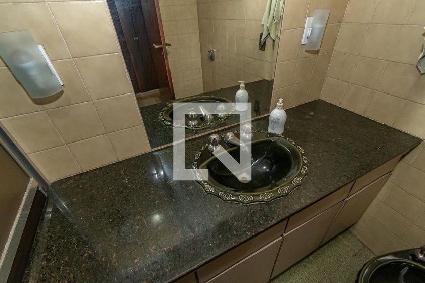 Casa à Venda - Nova Campinas, 4 Quartos,  278 m2 em , Campinas - sp | SoloBR