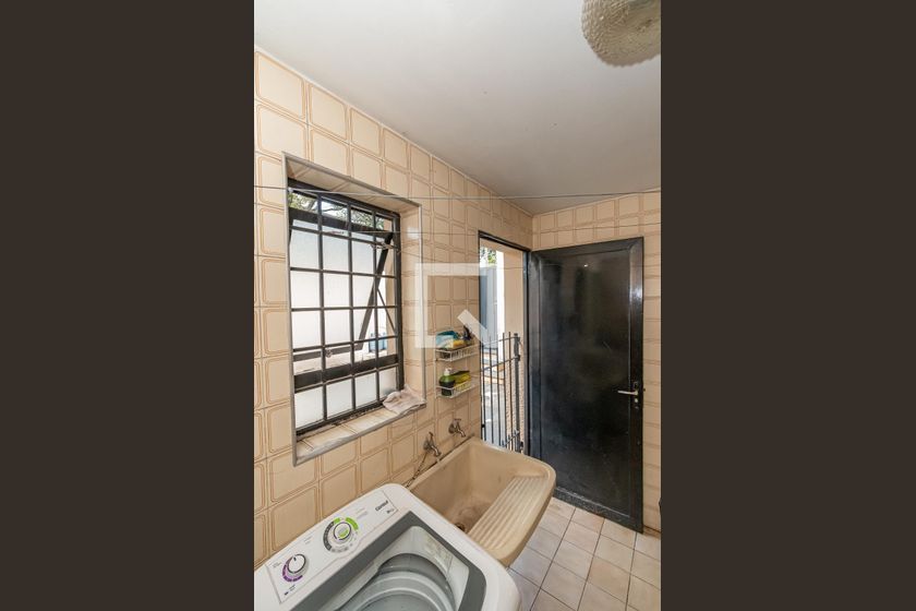 Casa à Venda - Nova Campinas, 4 Quartos,  278 m2 em , Campinas - sp | SoloBR