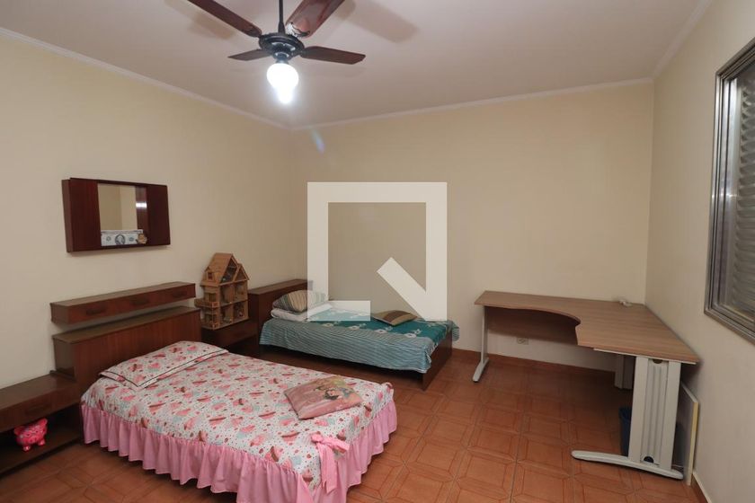 Casa, 3 quartos, 200 m² - Foto 9