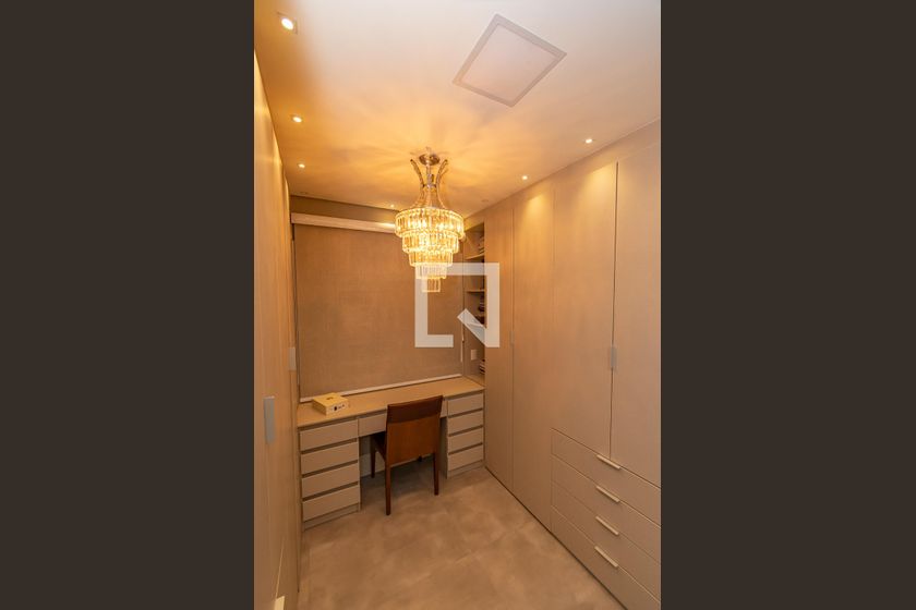 Apartamento à Venda - Taquaral, 4 Quartos,  189 m2 em , Campinas - sp | SoloBR