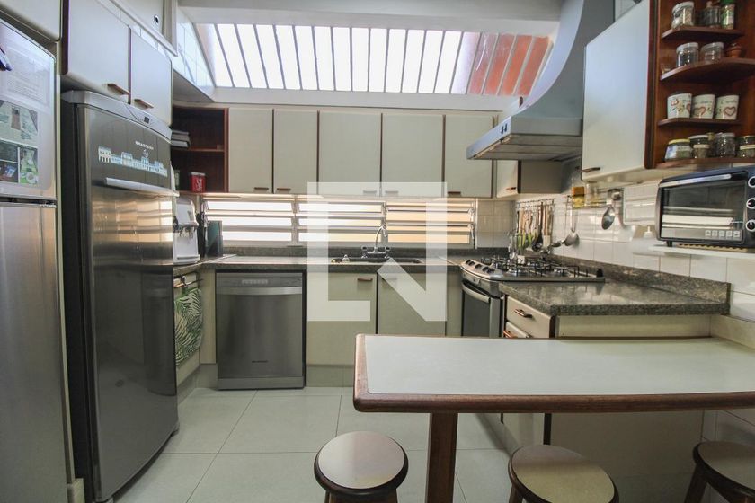 Casa à Venda - Nova Campinas, 5 Quartos,  525 m2 em , Campinas - sp | SoloBR