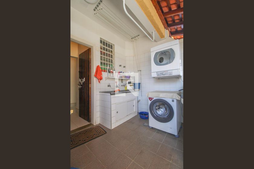 Casa à Venda - Nova Campinas, 5 Quartos,  525 m2 em , Campinas - sp | SoloBR