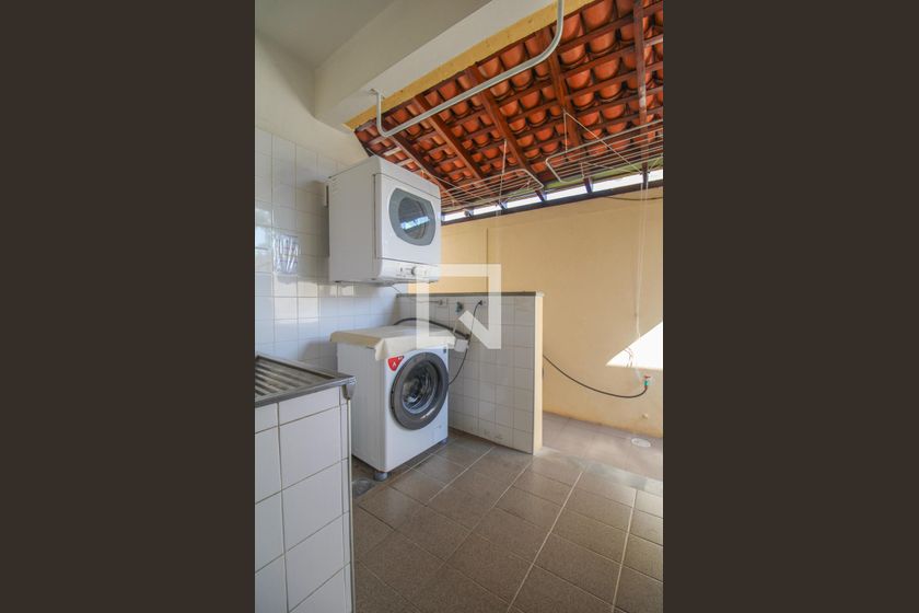 Casa à Venda - Nova Campinas, 5 Quartos,  525 m2 em , Campinas - sp | SoloBR