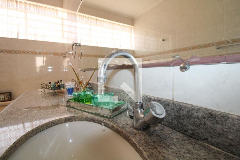 Casa à Venda - Nova Campinas, 3 Quartos,  350 m2 em , Campinas - sp | SoloBR