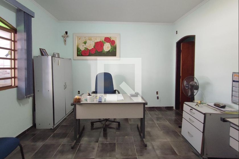 Casa à Venda - Jardim do Lago, 4 Quartos,  208 m2 em , Campinas - sp | SoloBR