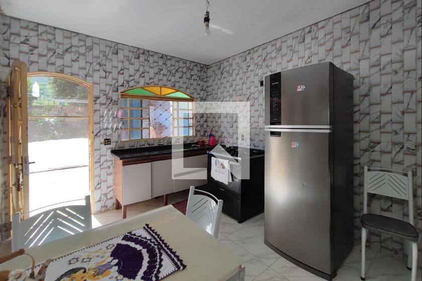 Casa à Venda - Jardim do Lago, 4 Quartos,  208 m2 em , Campinas - sp | SoloBR