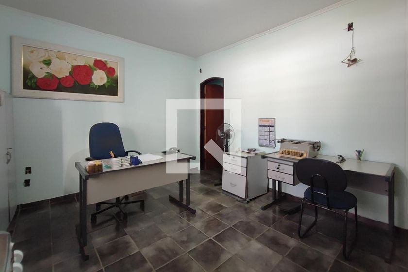 Casa à Venda - Jardim do Lago, 4 Quartos,  208 m2 em , Campinas - sp | SoloBR