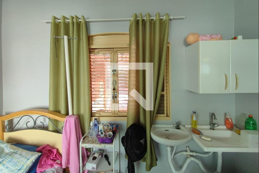 Casa à Venda - Jardim do Lago, 4 Quartos,  208 m2 em , Campinas - sp | SoloBR