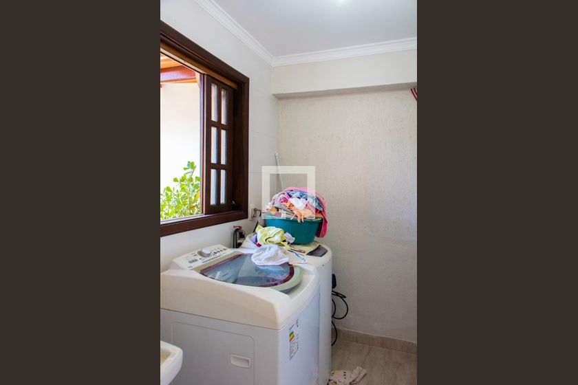Casa à Venda - Mansões Santo Antônio, 2 Quartos,  180 m2 em , Campinas - sp | SoloBR