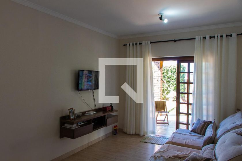 Casa à Venda - Mansões Santo Antônio, 2 Quartos,  180 m2 em , Campinas - sp | SoloBR