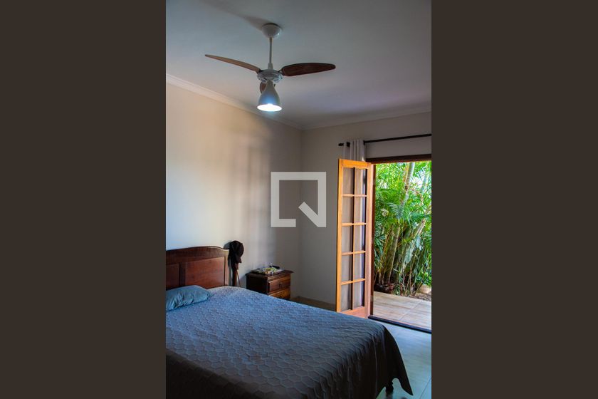 Casa à Venda - Mansões Santo Antônio, 2 Quartos,  180 m2 em , Campinas - sp | SoloBR