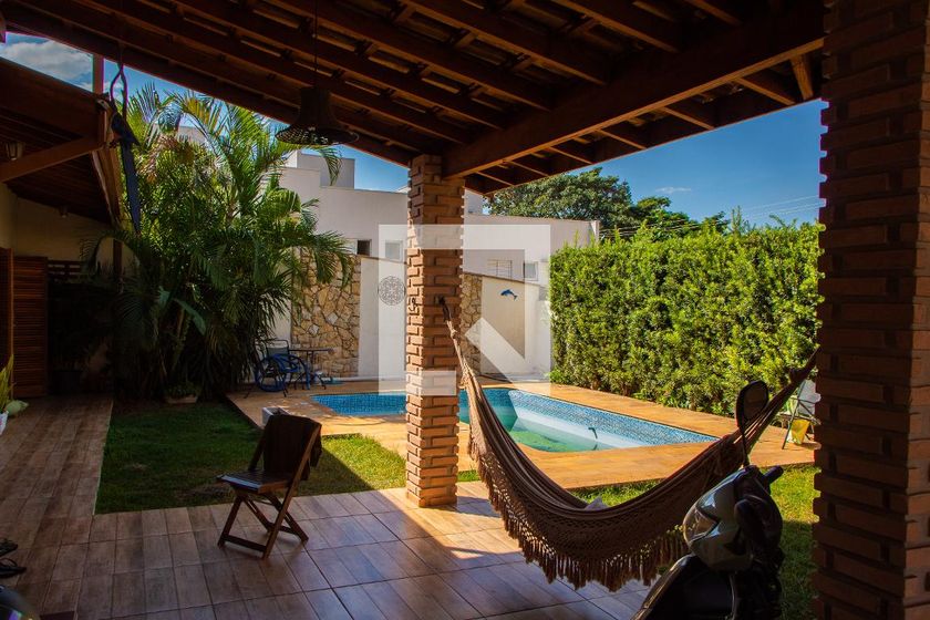 Casa à Venda - Mansões Santo Antônio, 2 Quartos,  180 m2 em , Campinas - sp | SoloBR