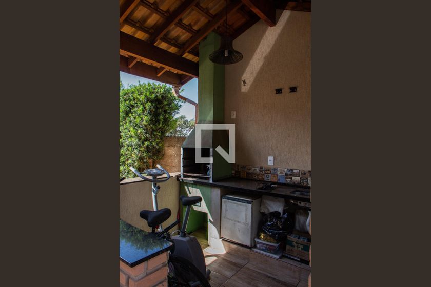 Casa à Venda - Mansões Santo Antônio, 2 Quartos,  180 m2 em , Campinas - sp | SoloBR